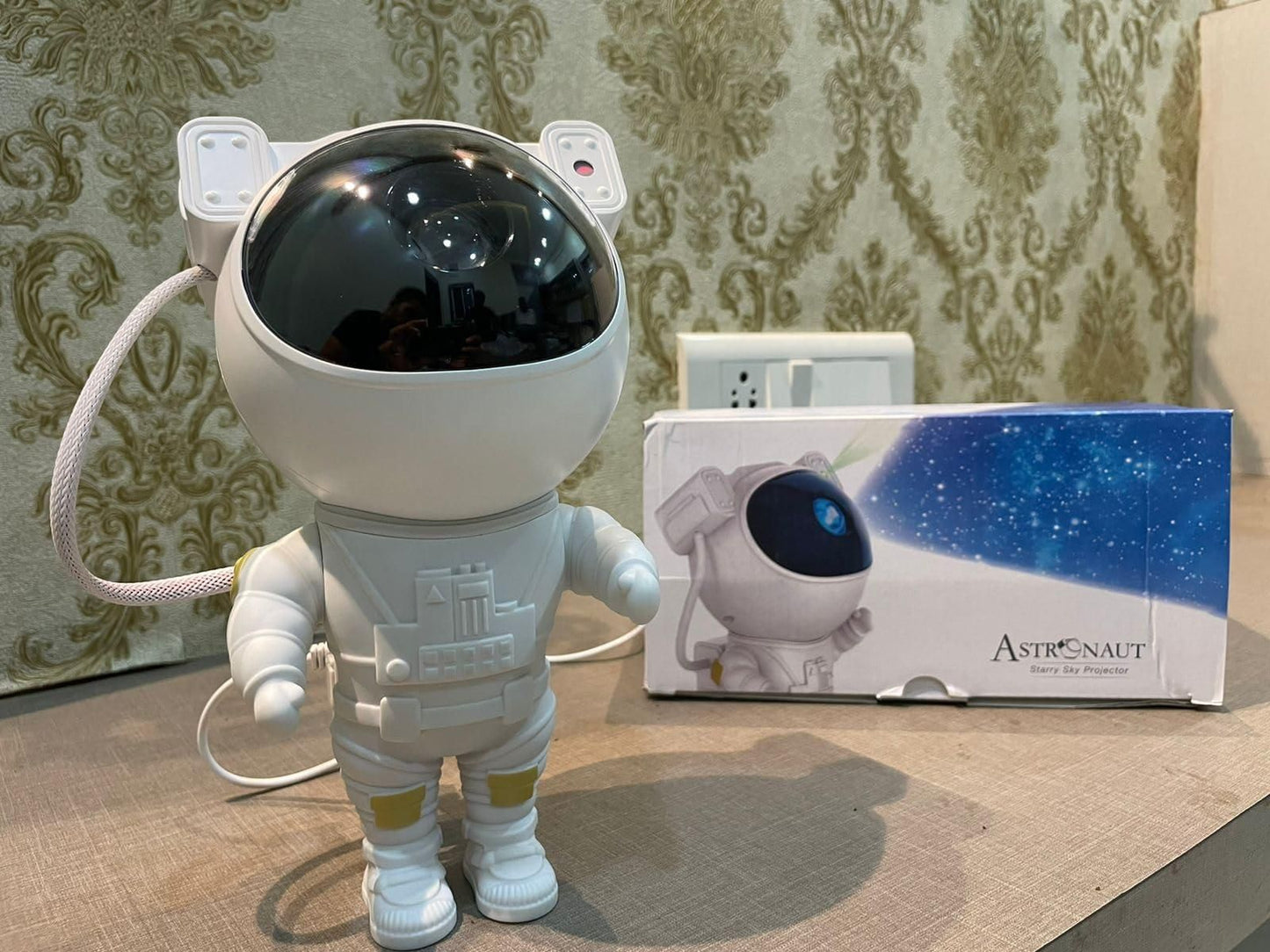 Astronaut Galaxy Projector - 360 Magnetic Head Rotation, Remote Con…